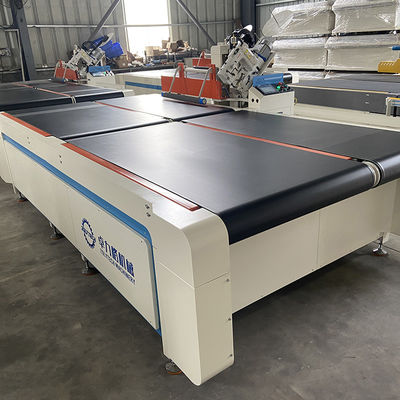 15-20pcs/H Automatic Flipping Computerized Tape Edge Machine 50-500mm Sewing Thickness For Mattress